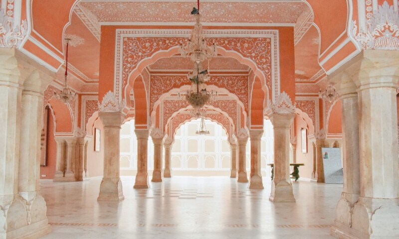インド